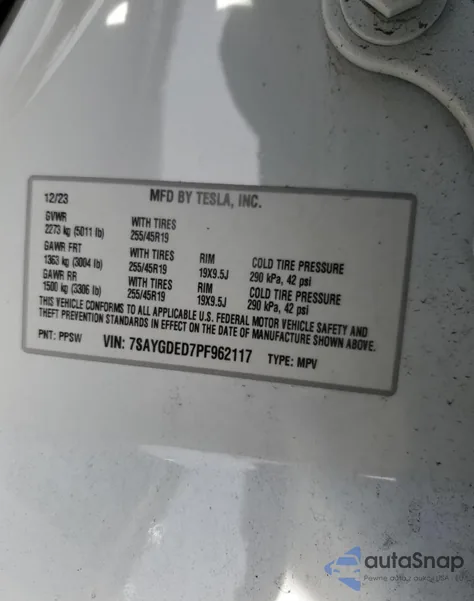 2023 Tesla Model Y из США, поврежденный, VIN 7SAYGDED7PF962117